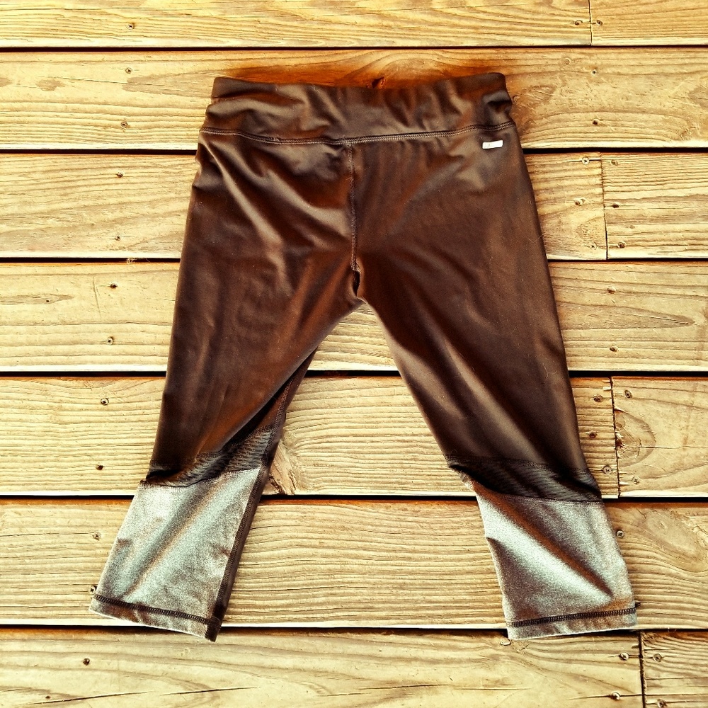 Danskin Now 3/4 Athletic Leggings